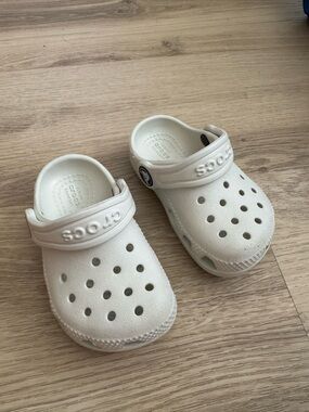 CROCS Kids Classic Clog in Bone